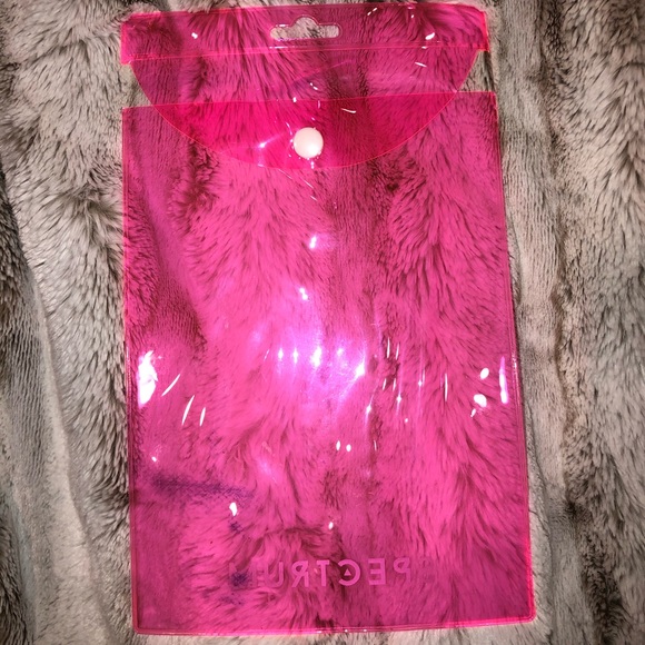 Spectrum clear makeup pouch - Picture 2 of 3